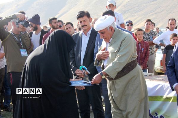 تجلیل از نفرات برتر مسابقات  بین المللی پاراگلایدر سیلوانا در آذربایجان غربی