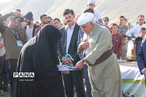 تجلیل از نفرات برتر مسابقات  بین المللی پاراگلایدر سیلوانا در آذربایجان غربی