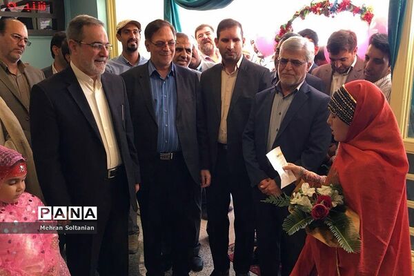 بازدید بطحایی از روند آماده‌سازی دبستان شهید بدیهی ناحیه ۴ اصفهان
