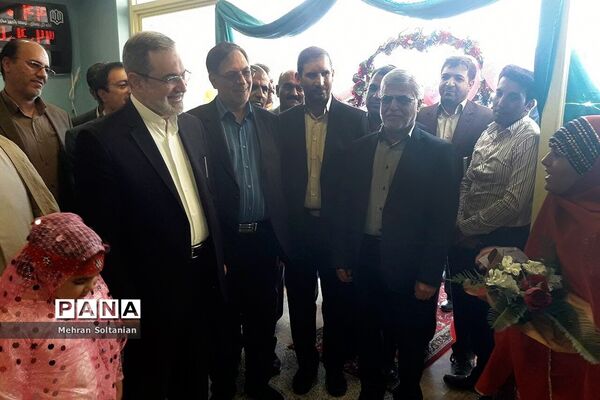 بازدید بطحایی از روند آماده‌سازی دبستان شهید بدیهی ناحیه ۴ اصفهان