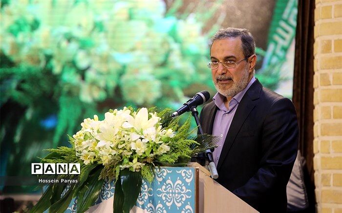 بطحایی: یکبار برای همیشه مدرسه را محور و کانون تعلیم‌ و تربیت قرار دهیم