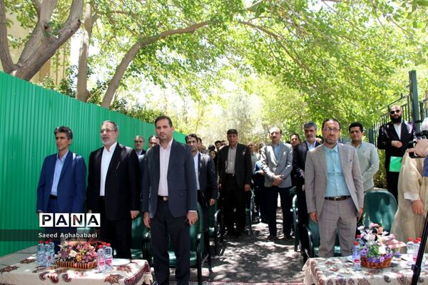 آیین بهره‌برداری مدرسه دکتر عبدالعلی فروز‌مهر و بانو