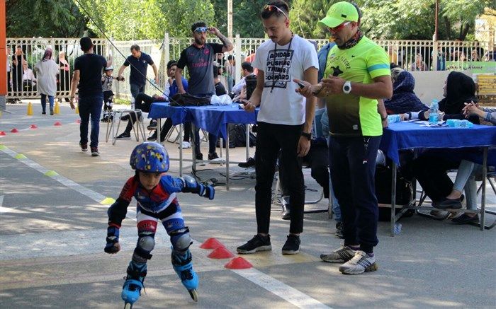 مسابقات اسکیت کودکان در شهرقدس برگزار شد