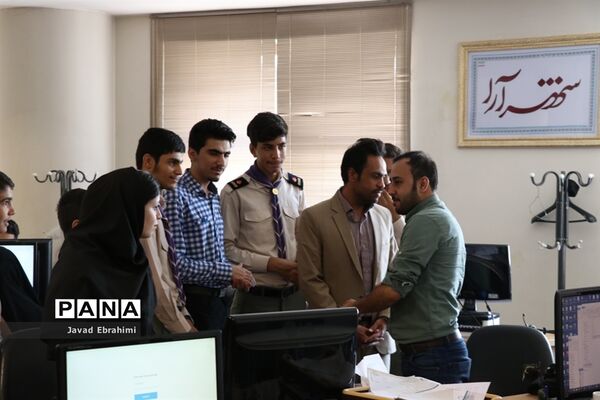 بازدید دانش‌آموزان پسر دوره‌های تابستانه سازمان دانش آموزی از موسسه فرهنگی شهر آرا مشهد