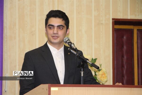 تجلیل از دانش‌آموزان مدال‌آور در المپیاد جهانی ریاضی