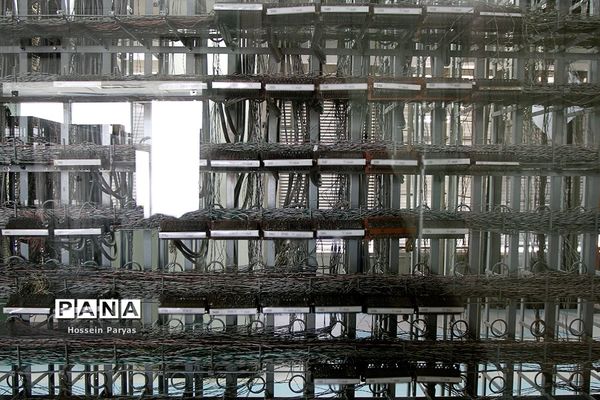 بازدید خبرنگاران از طبقه نهم ساختمان شرکت ارتباطات زیر ساخت در میدان امام خمینی