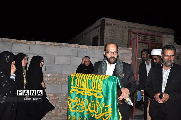 کمک به چندتن ازنیازمندان شهر زیرکوه به همت خادمان حرم امام رضا (ع)