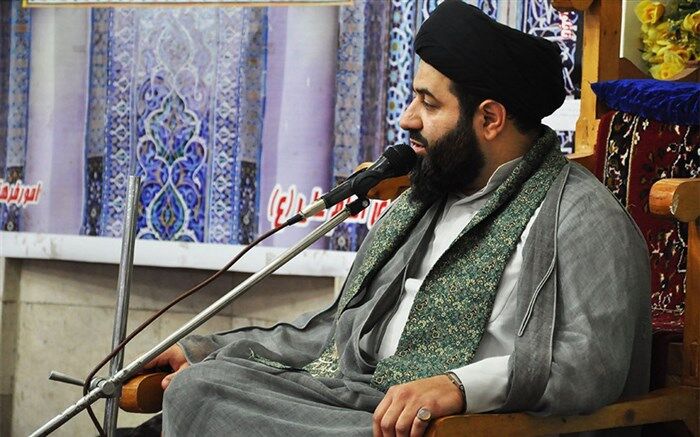 عمل به دستورات ویژگی اصلی شیعیان است