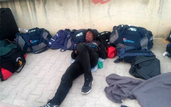 تیم ملی که شب را در خیابان ماند+عکس