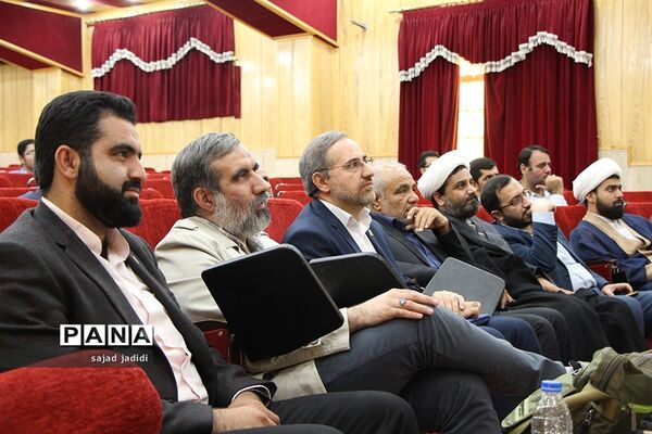 آیین تکریم و معارفه مسئول اتحادیه انجمن‌های اسلامی دانش‌آموزان استان یزد