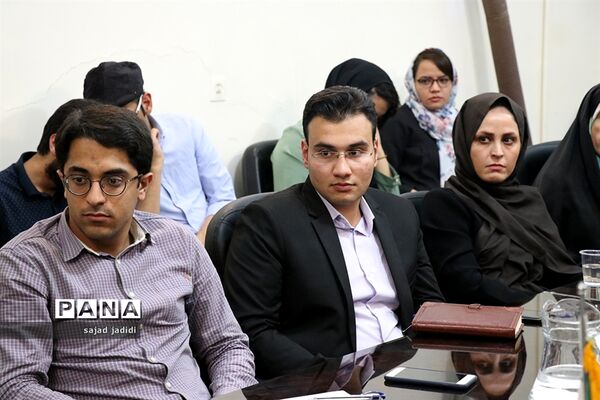 برگزاری چهارمین نشست دانشجویی 《موذن در خواب》 با موضوع عملکرد وزارت خارجه