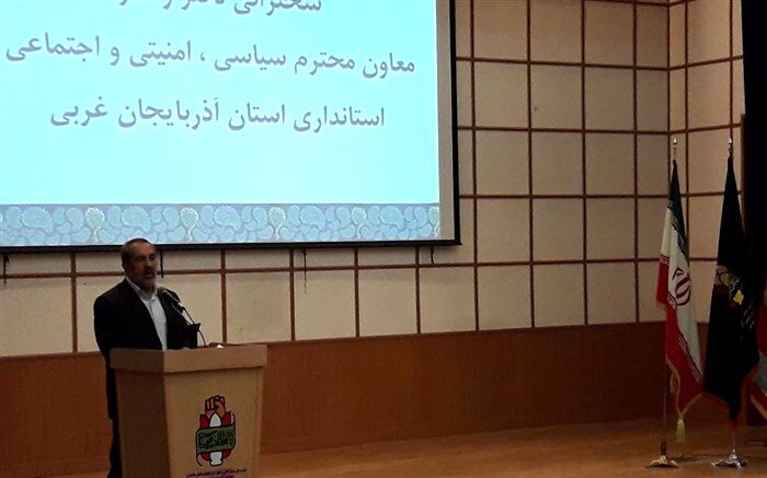 دفاع مقدس هویت انقلابی ما است/ مقابله با تهدیدات دشمن نیازمند مدیریت جهادی است