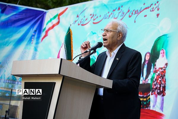 پانزدهمین  اردوی ملی دانش‌آموزان دختر مناطق مرزی کشور