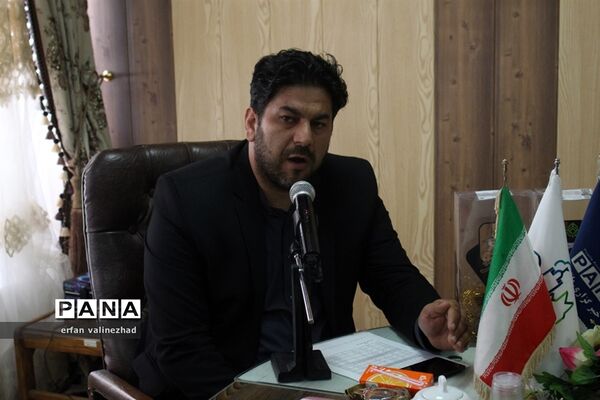 مراسم تجلیل از منتخبین مرحله استانی مسابقات ساخت و پرواز گلایدر
