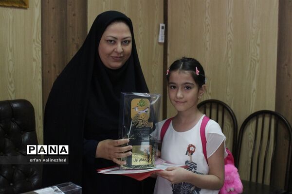 مراسم تجلیل از منتخبین مرحله استانی مسابقات ساخت و پرواز گلایدر