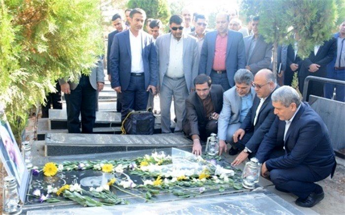 حمیدی: تدین و مردم‌داری مرحوم باوندپور در بین دانش آموزان و معلمان الگوسازی شود