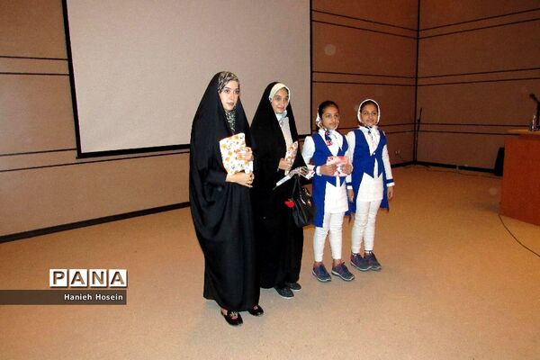 برگزاری همایش عفاف و حجاب در چهاردانگه
