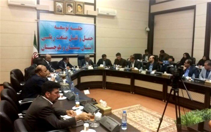 کمک صاحبان بارهای  دولتی و خصوصی به توسعه راه آهن در استان