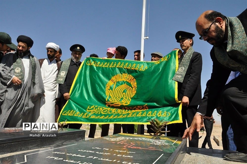 استقبال اهالی روستای بورنگ درمیان از حضور پرچم و کاروان خدام امام رضا (ع)