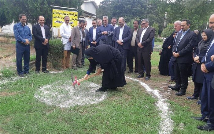 کلنگ «همراه‌سرای» بیمارستان شهید زارع ساری به زمین زده شد