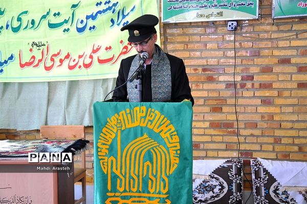 حضور کاروان زیر سایه خورشید در مزار بی بی صاحبه روستای نوزاد شهرستان درمیان