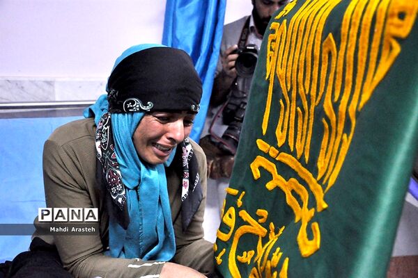 ورود کاروان خدام حرم مطهر رضوی به بیمارستان شهیدآتشدست نهبندان