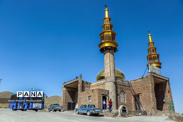 بازدید خبرنگاران از امامزادگان و بقاع متبرکه آذربایجان غربی