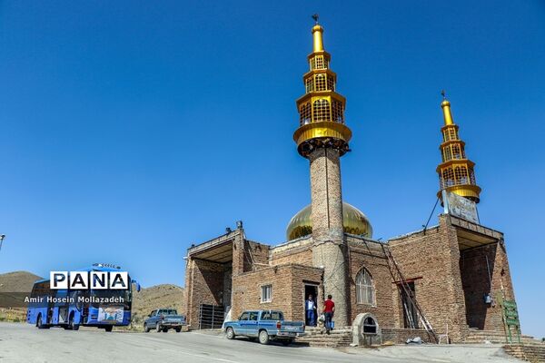 بازدید خبرنگاران از امامزادگان و بقاع متبرکه آذربایجان غربی