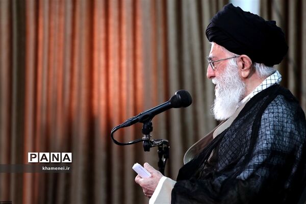 دیدار وزیر امور خارجه، سفیران و مسئولان نمایندگی‌های ایران در خارج از کشور با مقام معظم رهبری