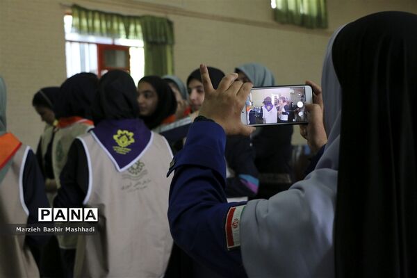 پیرامید، نماد فعالیت گروهی و نمایش نظم گروهی