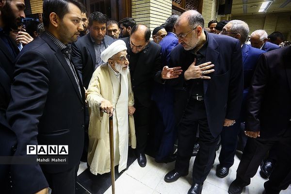 مراسم ختم پدر «وحید حقانیان»