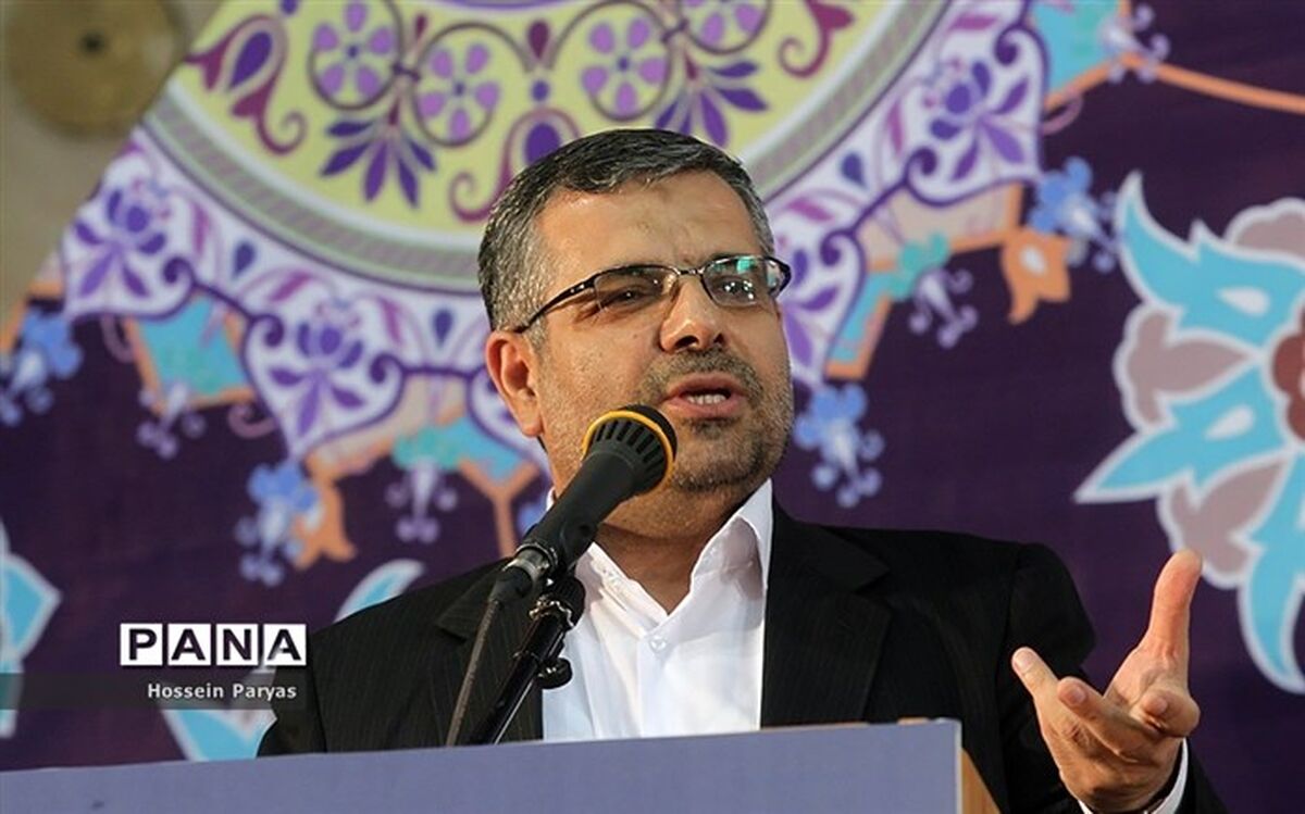 مدیرکل آموزش و پرورش شهر تهران: دریای ژرف الهی قرآن با توسل به پیامبر و ائمه دست یافتنی است