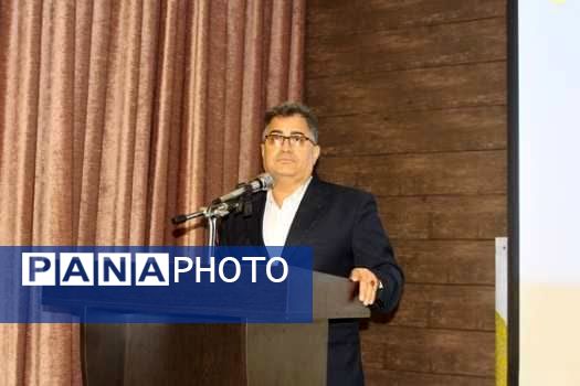 نشست مدیران مدارس منطقه شبانکاره با حضور مدیرکل آموزش و پرورش استان بوشهر