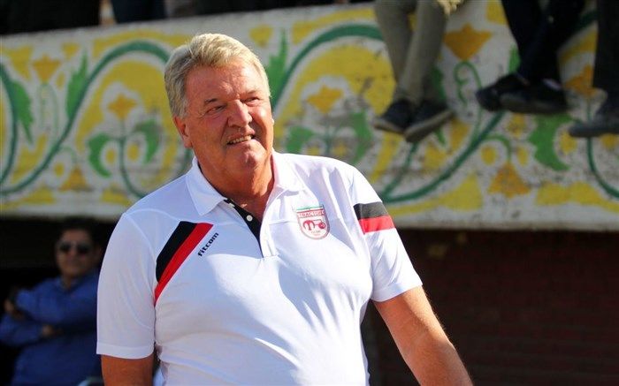 جان توشاک: وضعیت تراکتورسازی مقابل نفت مسجد سلیمان نرمال نبود