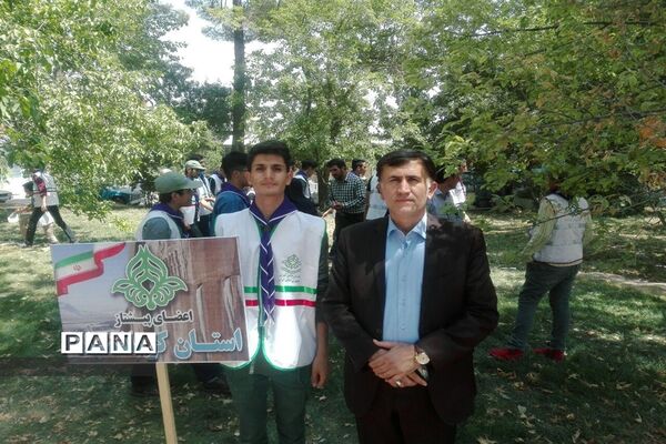 بازدید معاون پرورشی و فرهنگی از اردوی آمادگی اعضای پیشتاز درکرمانشاه
