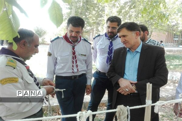 بازدید معاون پرورشی و فرهنگی از اردوی آمادگی اعضای پیشتاز درکرمانشاه