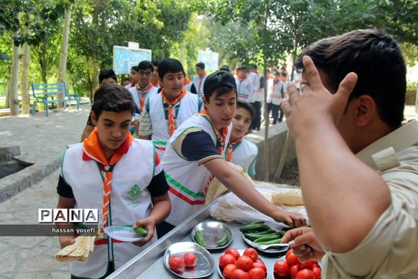 پیش اروی پیشتازان پسر قم در اردگاه ملا صدرا کهک برگزار شد