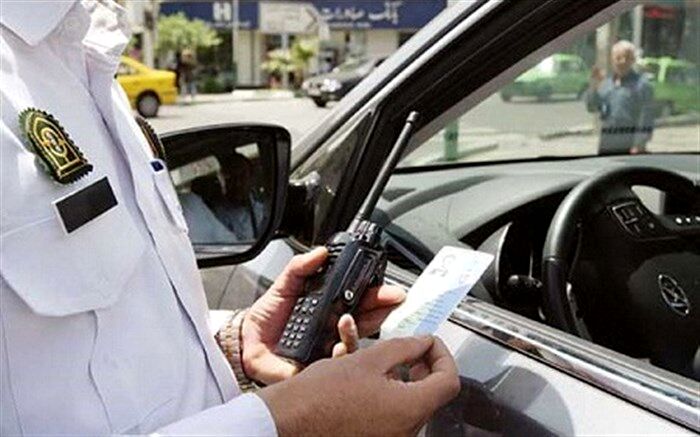 افسر پلیس چک 804 میلیون تومانی را به صاحبش برگرداند