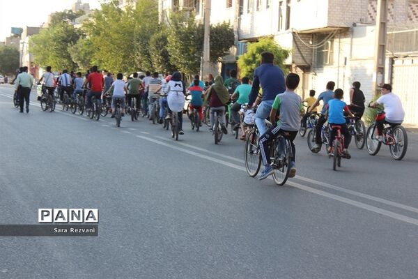 همایش هفتگی یک روز بدون خودرو در اسلامشهر