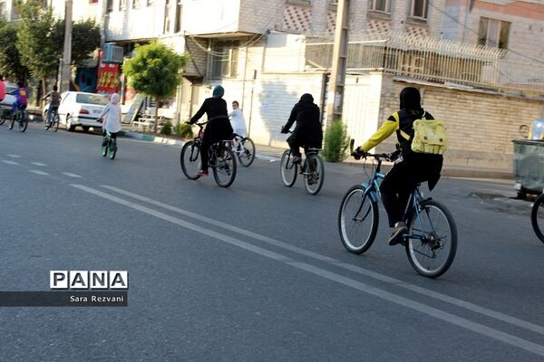 همایش هفتگی یک روز بدون خودرو در اسلامشهر