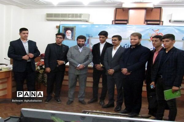 دیدار نمایندگان مجلس و مجمع دانش آموزی خوزستان با مدیرکل آموزش و پرورش و استاندار