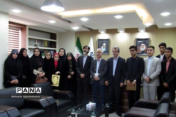 دیدار نمایندگان مجلس و مجمع دانش آموزی خوزستان با مدیرکل آموزش و پرورش و استاندار