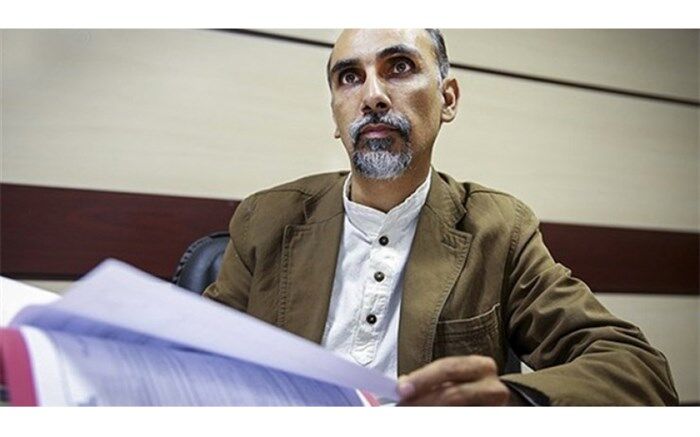 ترک همدانی،  وکیل دادگستری: آماده‌ایم مستندات مضر بودن پارازیت‌ها را به وزیر ارتباطات بدهیم