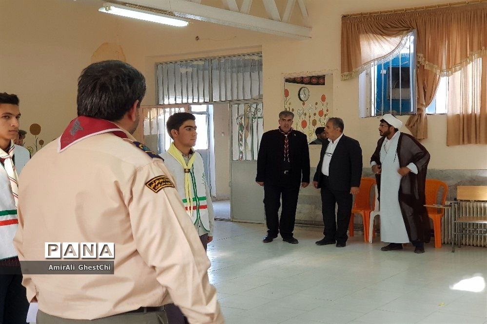 بازدید معاون پرورشی و رئیس سازمان دانش آموزی استان خراسان‌جنوبی از پیشتازان و اعضا سازمان دانش آموزی