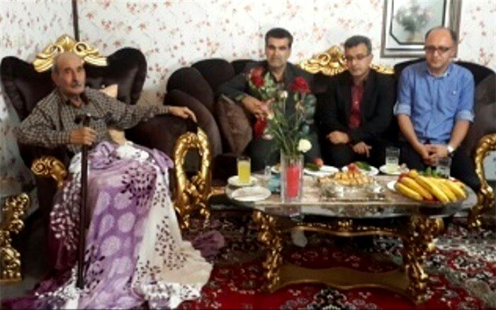 دیدار مدیرآموزش و پرورش پاکدشت با فرهنگی بازنشسته