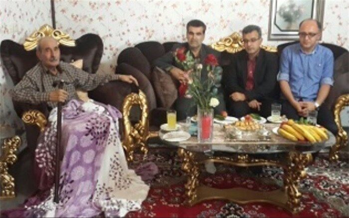 دیدار مدیرآموزش و پرورش پاکدشت با فرهنگی بازنشسته