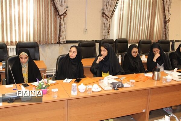 اولین نشست منطقه ای ( قطب 2) نهمین دوره مجلس دانش آموزی کشور در اردبیل