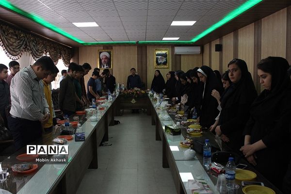 نشست صمیمی خبرنگاران پانا با علیرضا رنجی پور، بازیگر و طنز پرداز