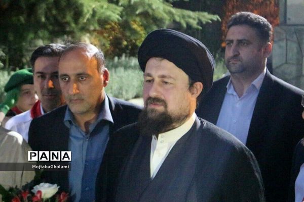 اقامه نماز مغرب وعشا وایرادسخنرانی توسط یادگار امام راحل در اردوگاه شهید باهنر تهران