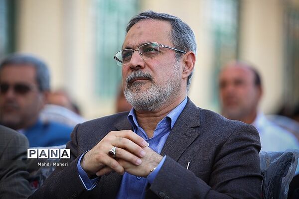 بازدید وزیر آموزش و پرورش از پروژه‌های عمرانی استان کرمان